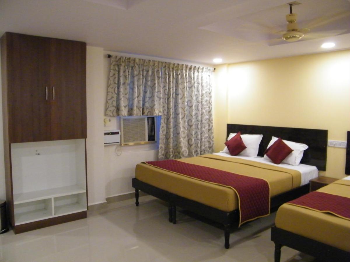 The White House Residency Hotel Chennai Exterior photo